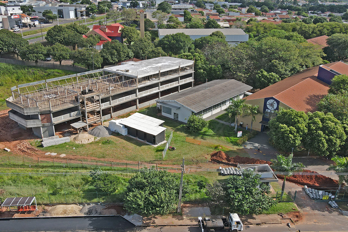 Obra estava paralisada desde 2015 e totaliza 3.428 metros quadrados; bloco será utilizado por sete cursos