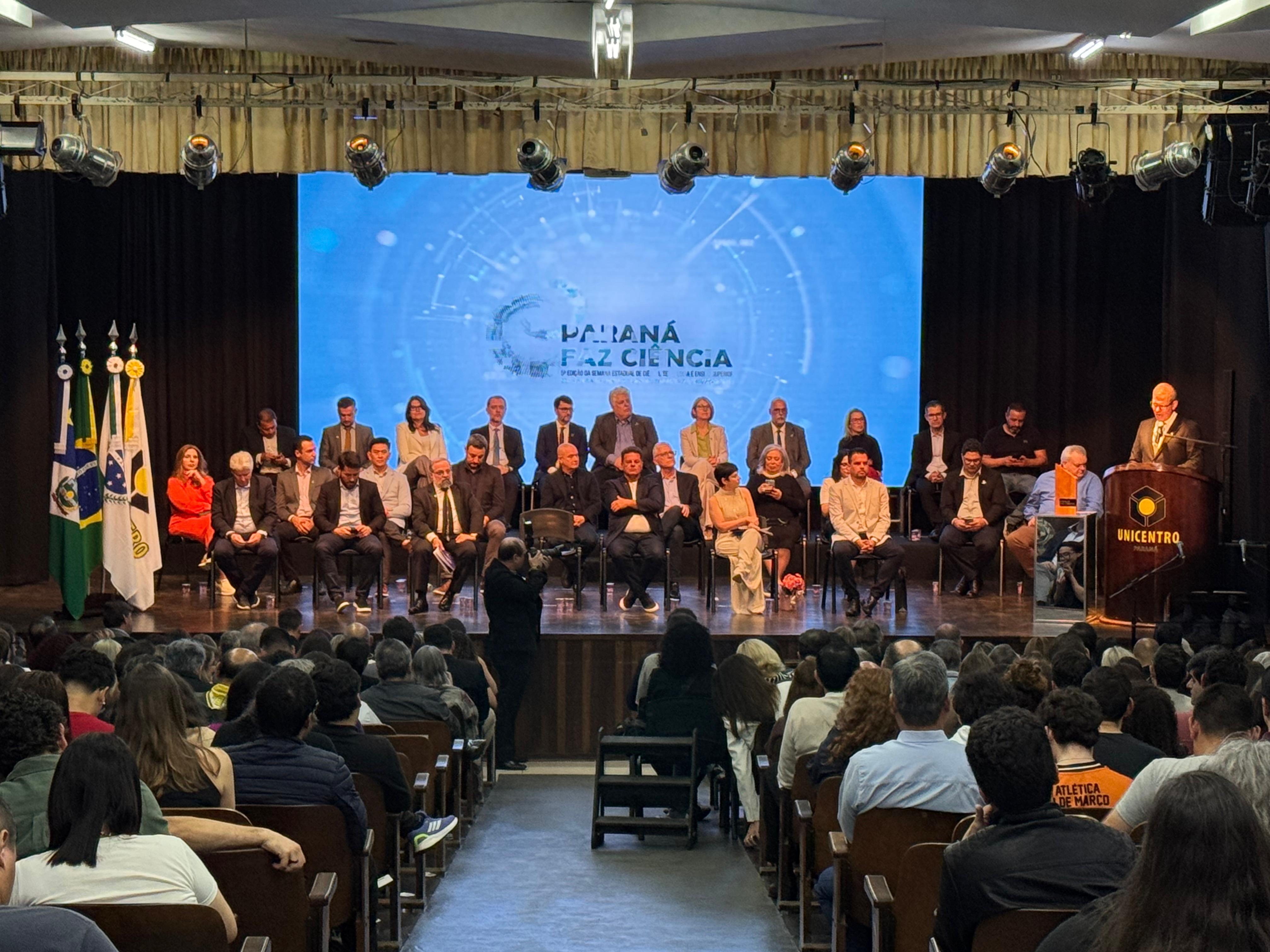Abertura da edição 2025, sediada pela Unicentro, contou com a presença de diversas autoridades políticas e acadêmicas 