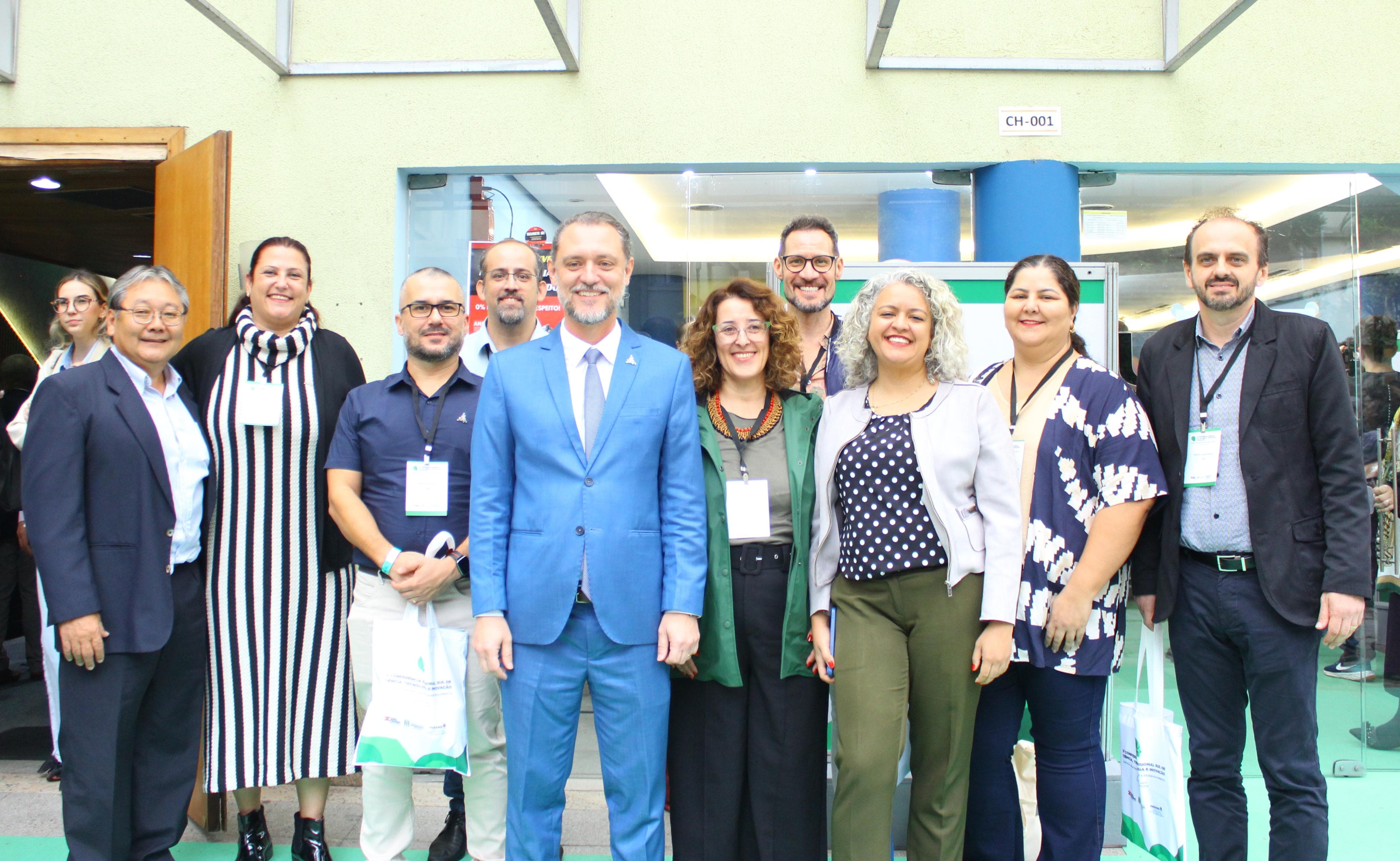 411 pessoas do PR, SC e RS se inscreveram na Conferência Regional, em Curitiba; UEM levou 14 representantes