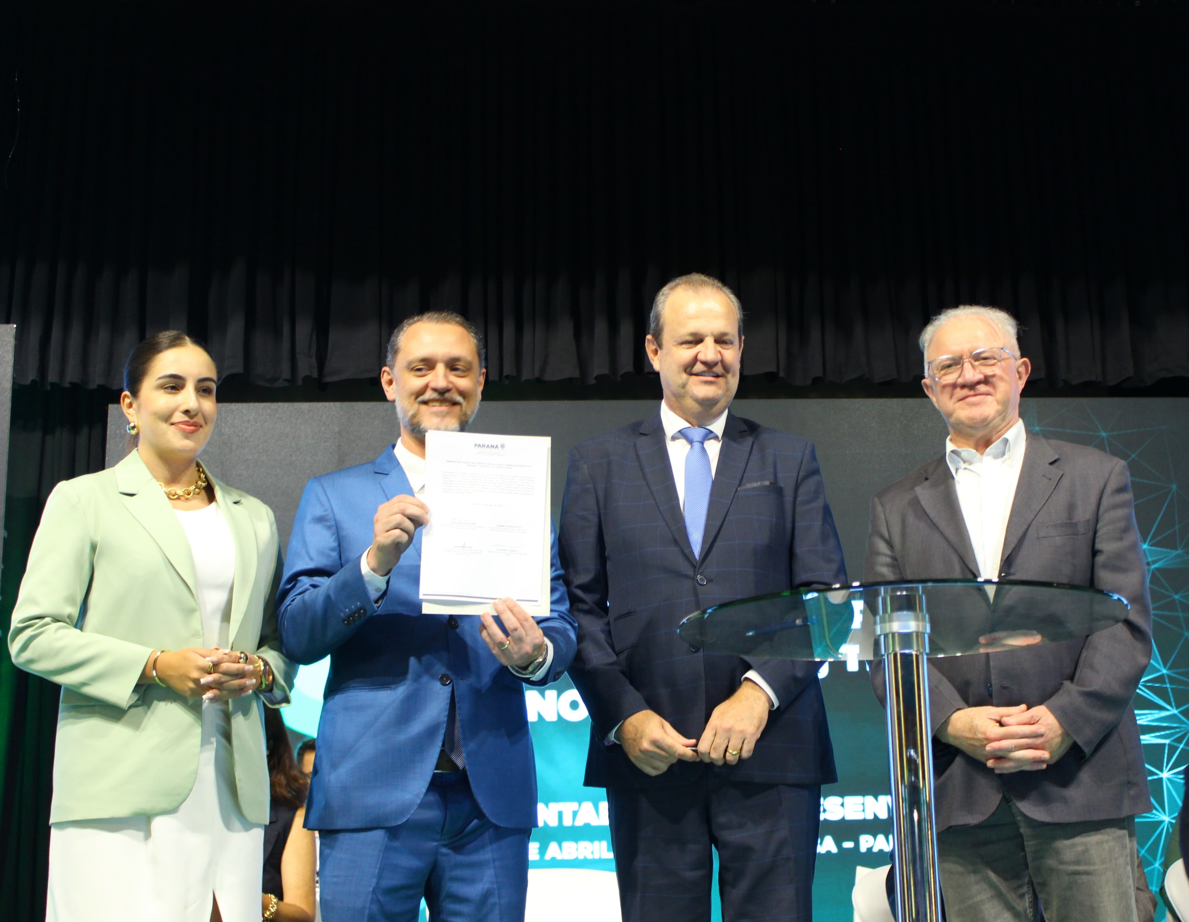 A assinatura do termo de cooperação ocorreu na abertura da 5ª Conferência Regional Sul C,T&I, em Curitiba