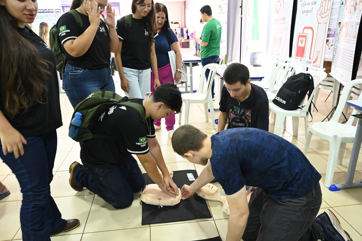 Entre os serviços apresentados, estão o Banco de Leite Humano, Hemocentro e o CIATox, entre outros. Exposição em Maringá vai de 8 a 18 de maio.
