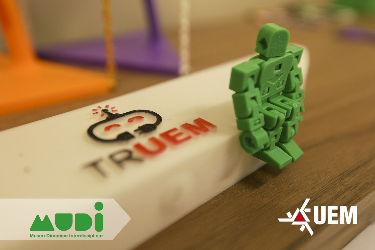 Projeto da UEM cria materiais pedagógicos lúdicos que aproximam crianças e jovens da ciência e da tecnologia