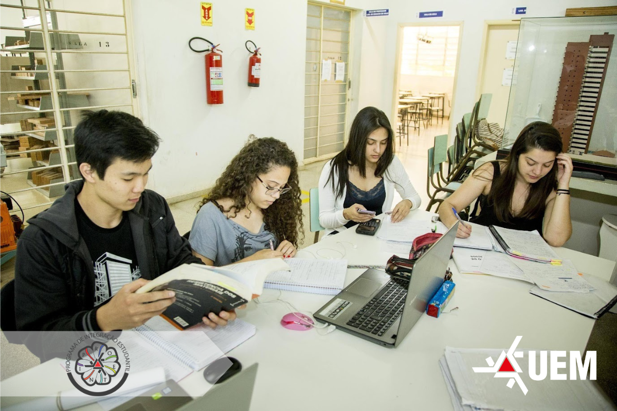 Integrando docentes e alunos, o Prointe busca diminuir taxas de reprovação e garantir a permanência estudantil