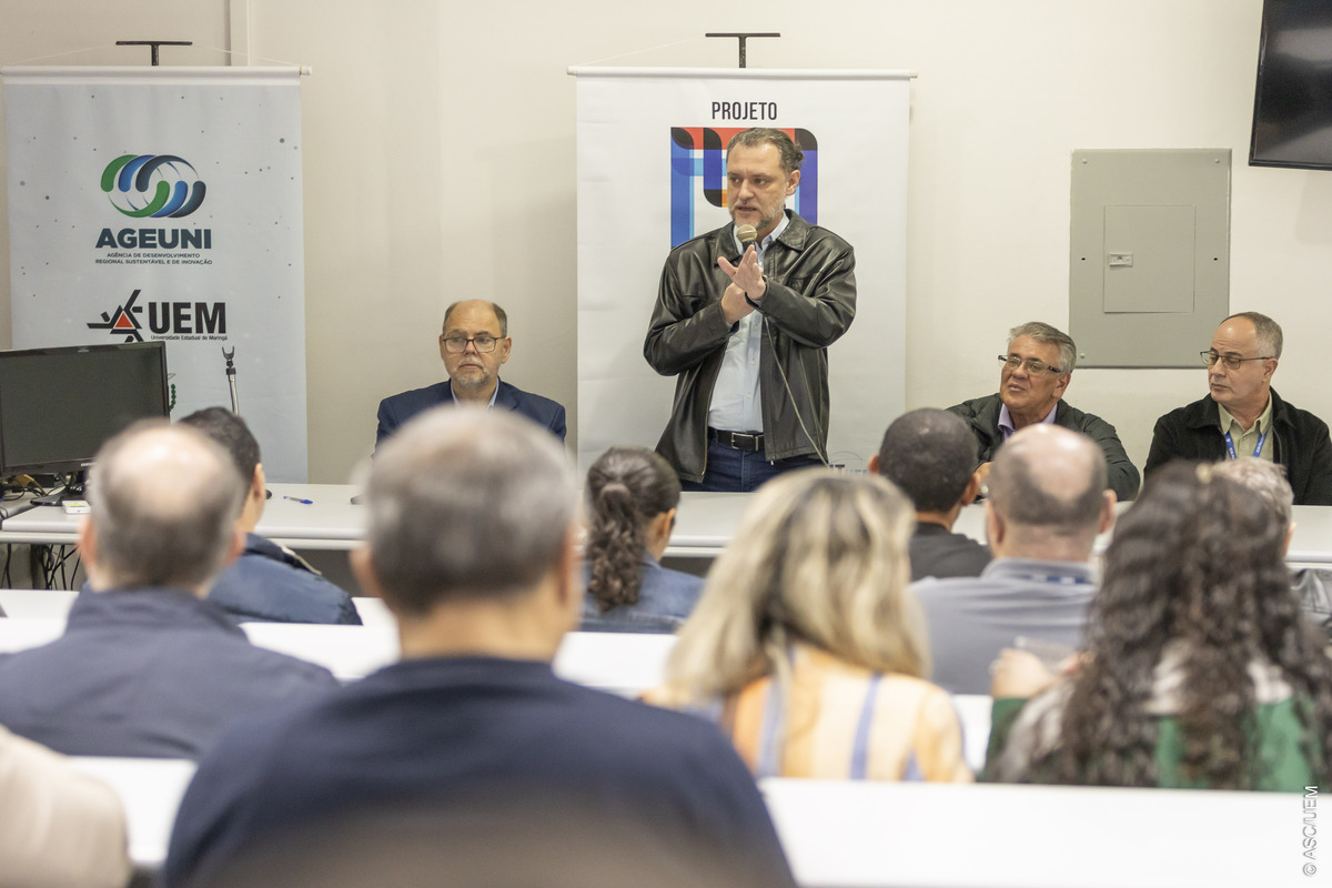 Representantes de órgãos governamentais e de universidades se reuniram para conhecer sistema que visa fortalecer o setor